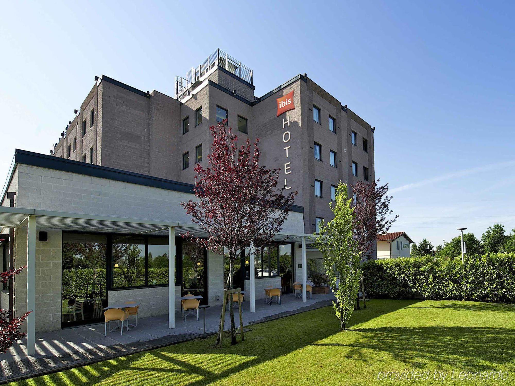 Hotel Ibis Firenze Prato Est Campi Bisenzio Esterno foto