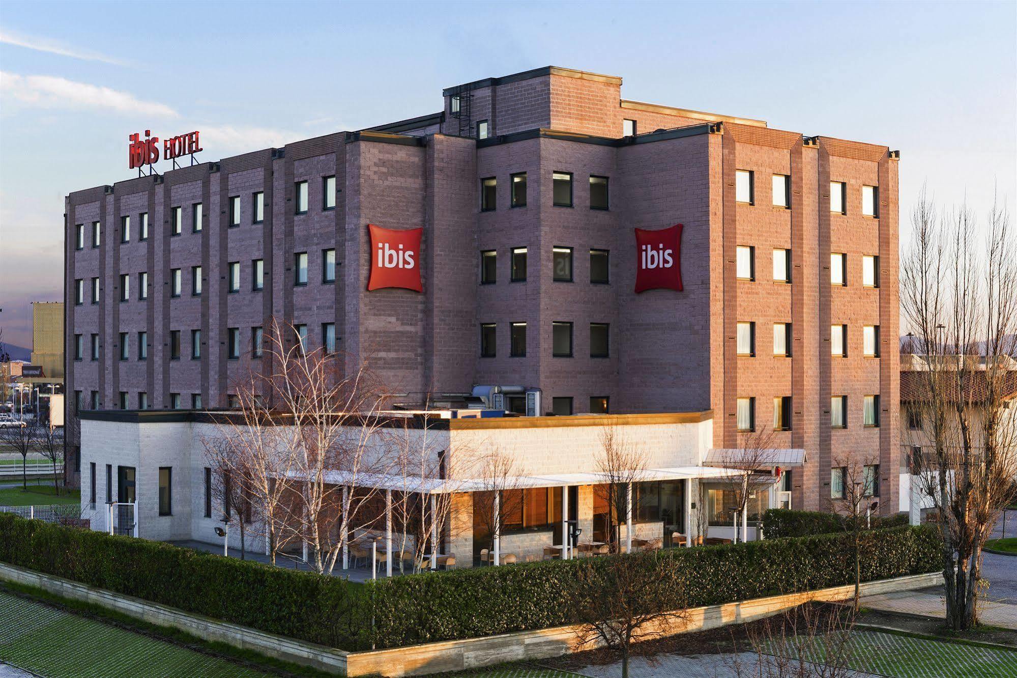 Hotel Ibis Firenze Prato Est Campi Bisenzio Esterno foto
